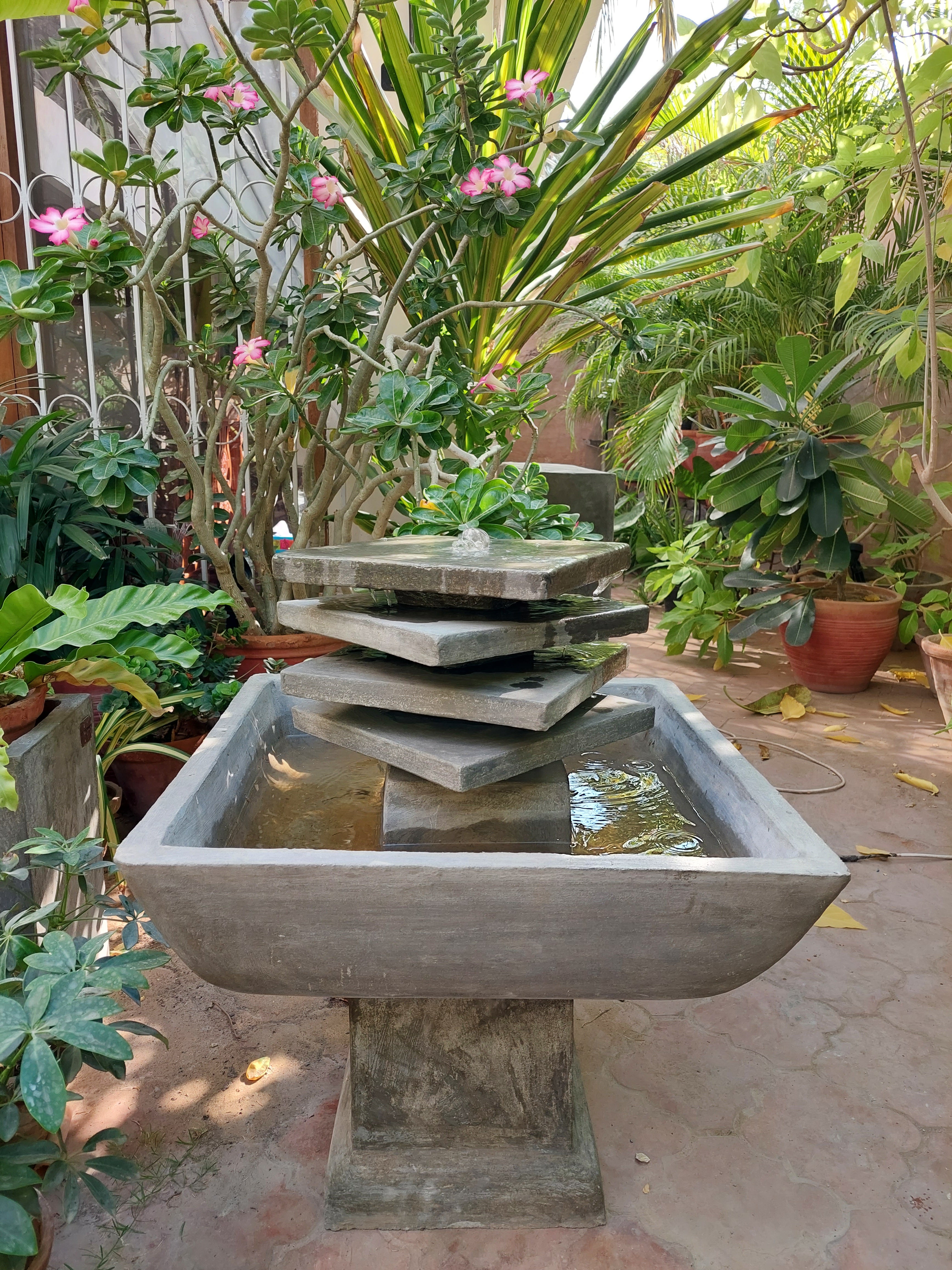 Tile stack fountain
