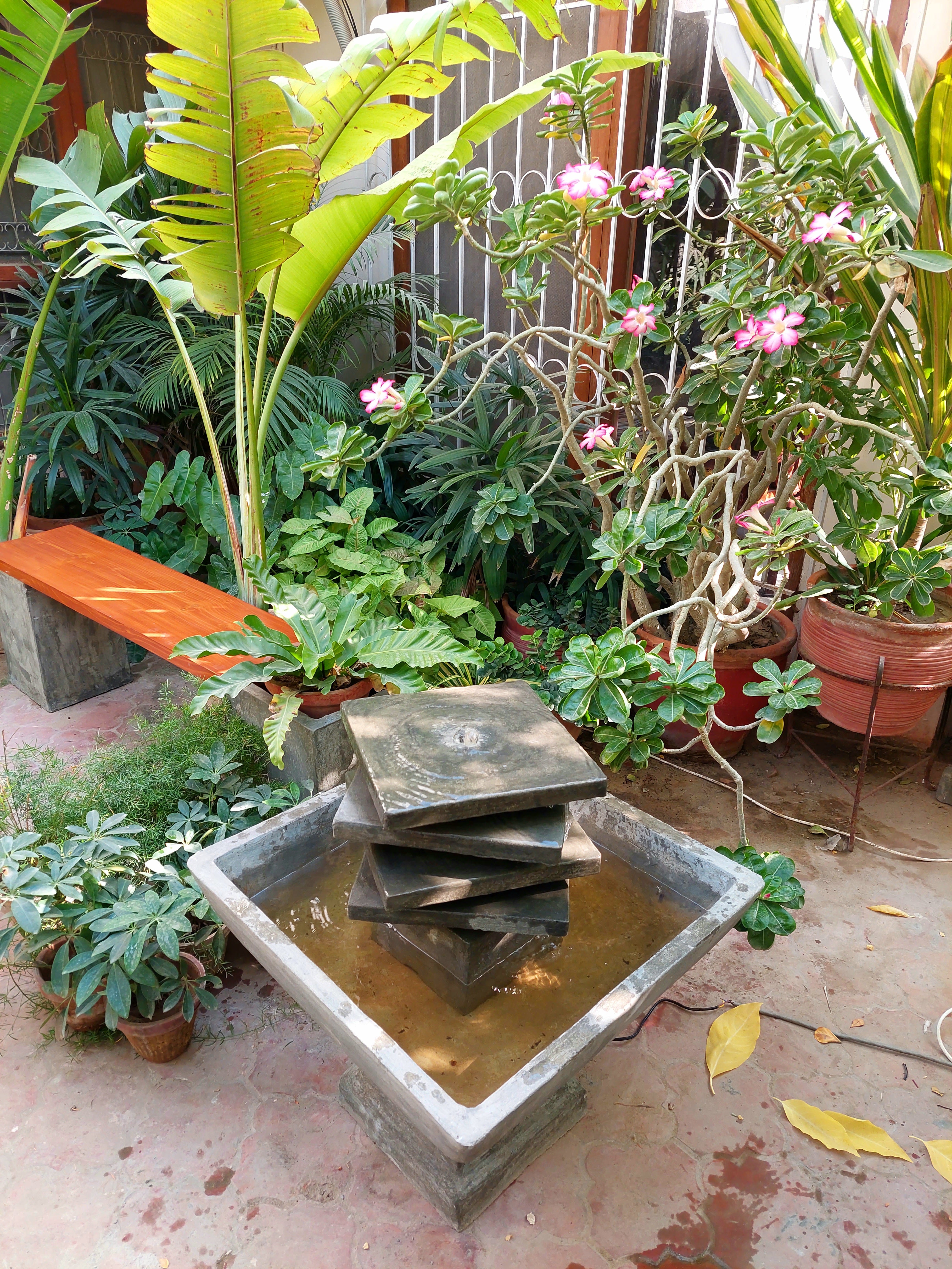 Tile stack fountain