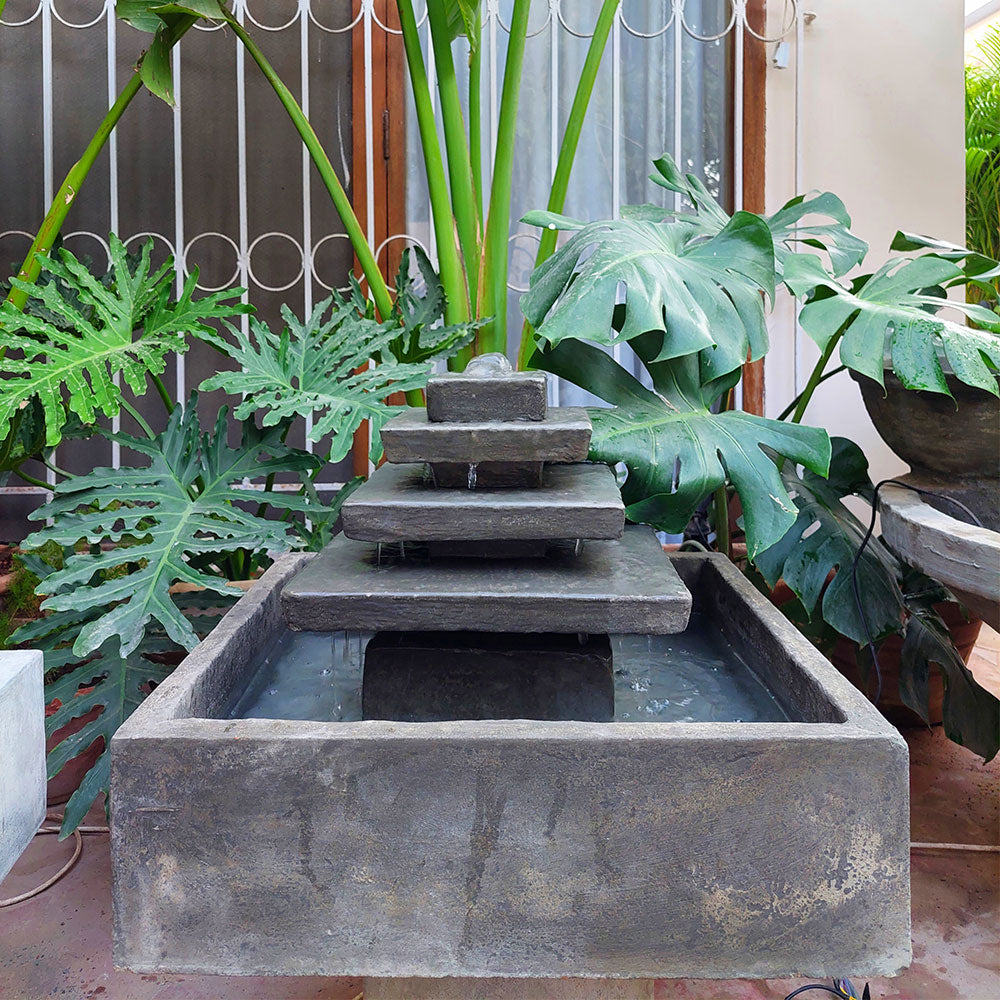 Tower stack fountain