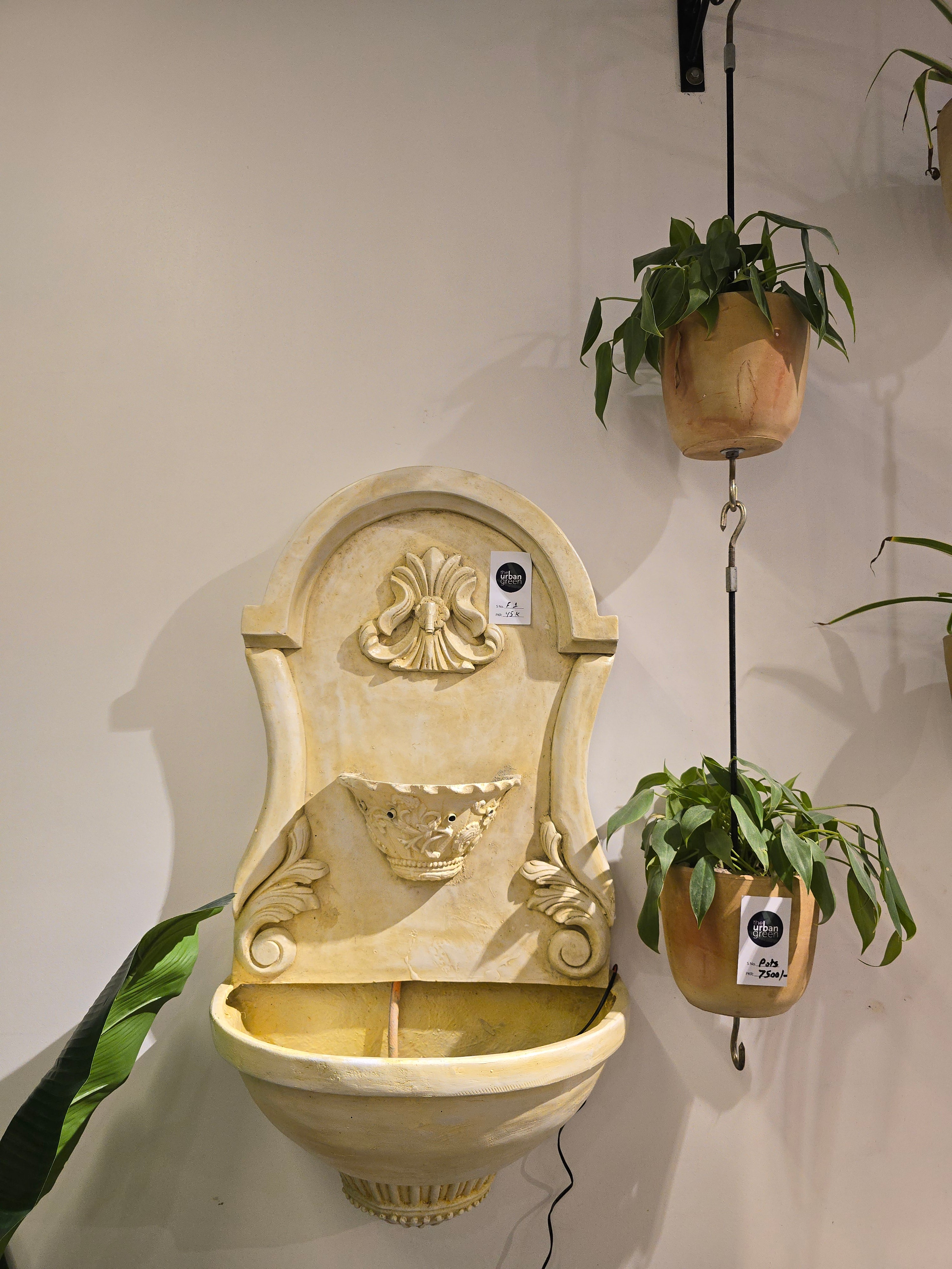 Wall Mount Fiber Fountain